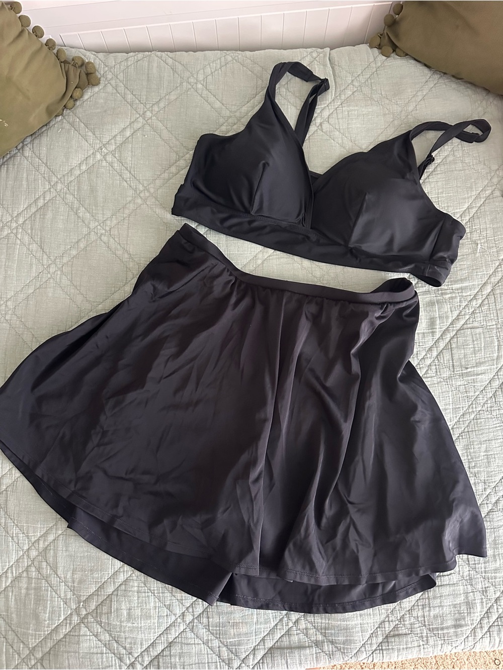 torrid Black Bralette Swim Top with Black Swim skirt Size 2